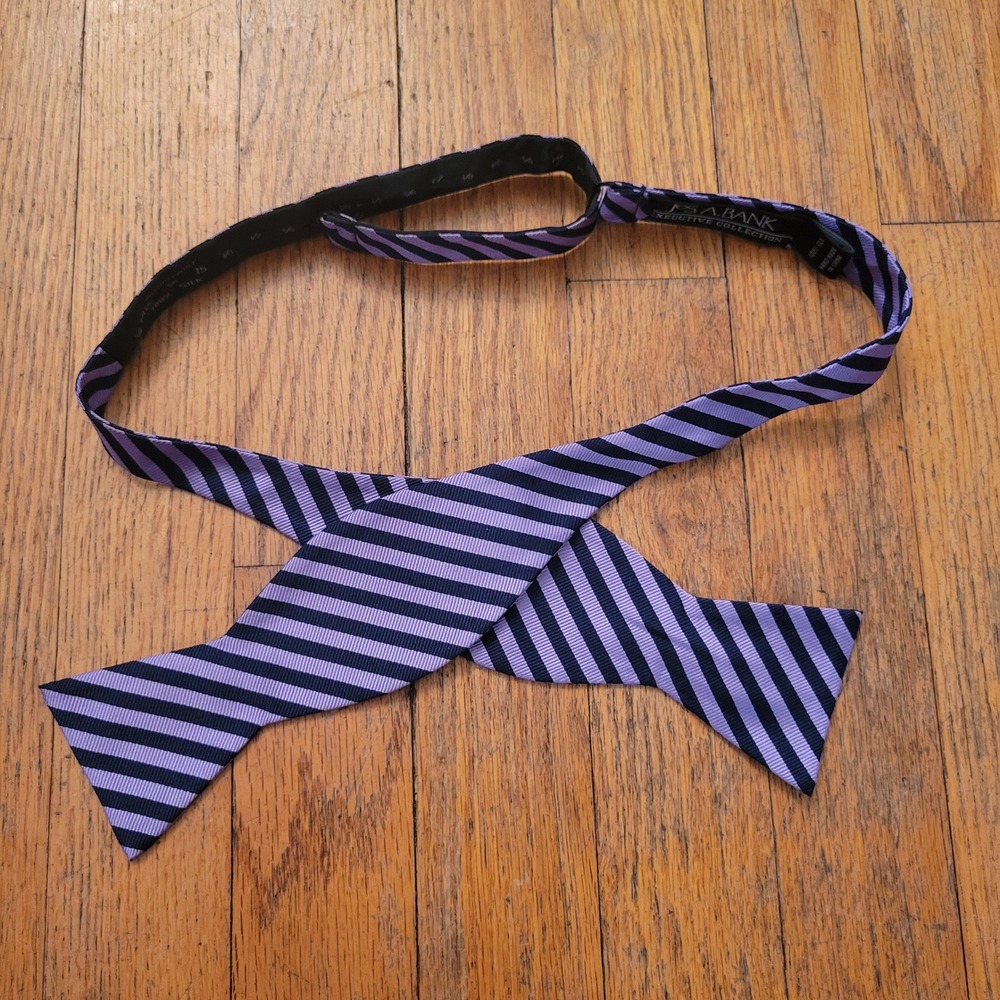 Jos A Bank Bowtie Purple Navy Stripe Silk Self Tie EXECUTIVE Business Dapper